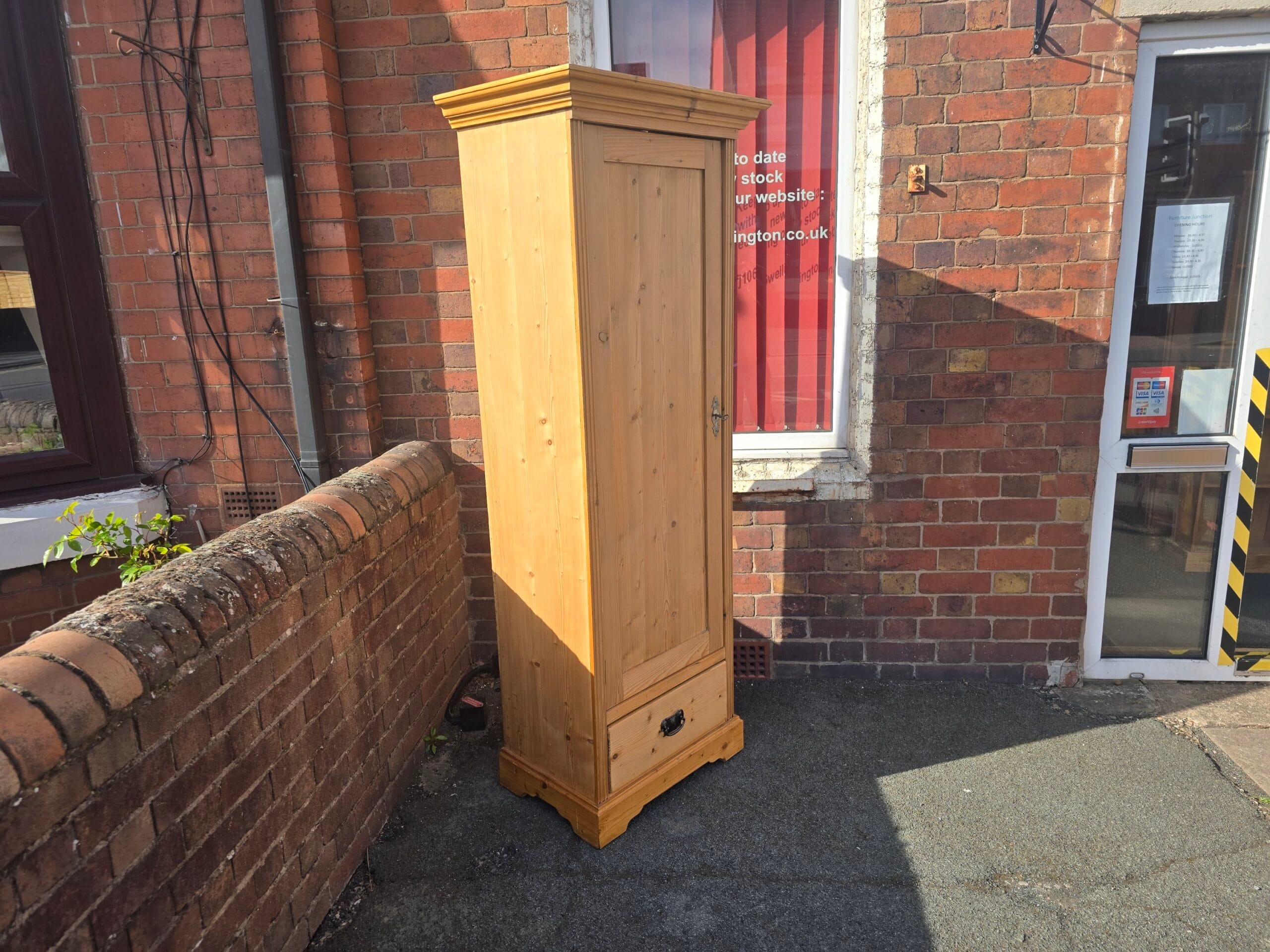 Wardrobe – Narrow/Vintage/Pine – SOLD